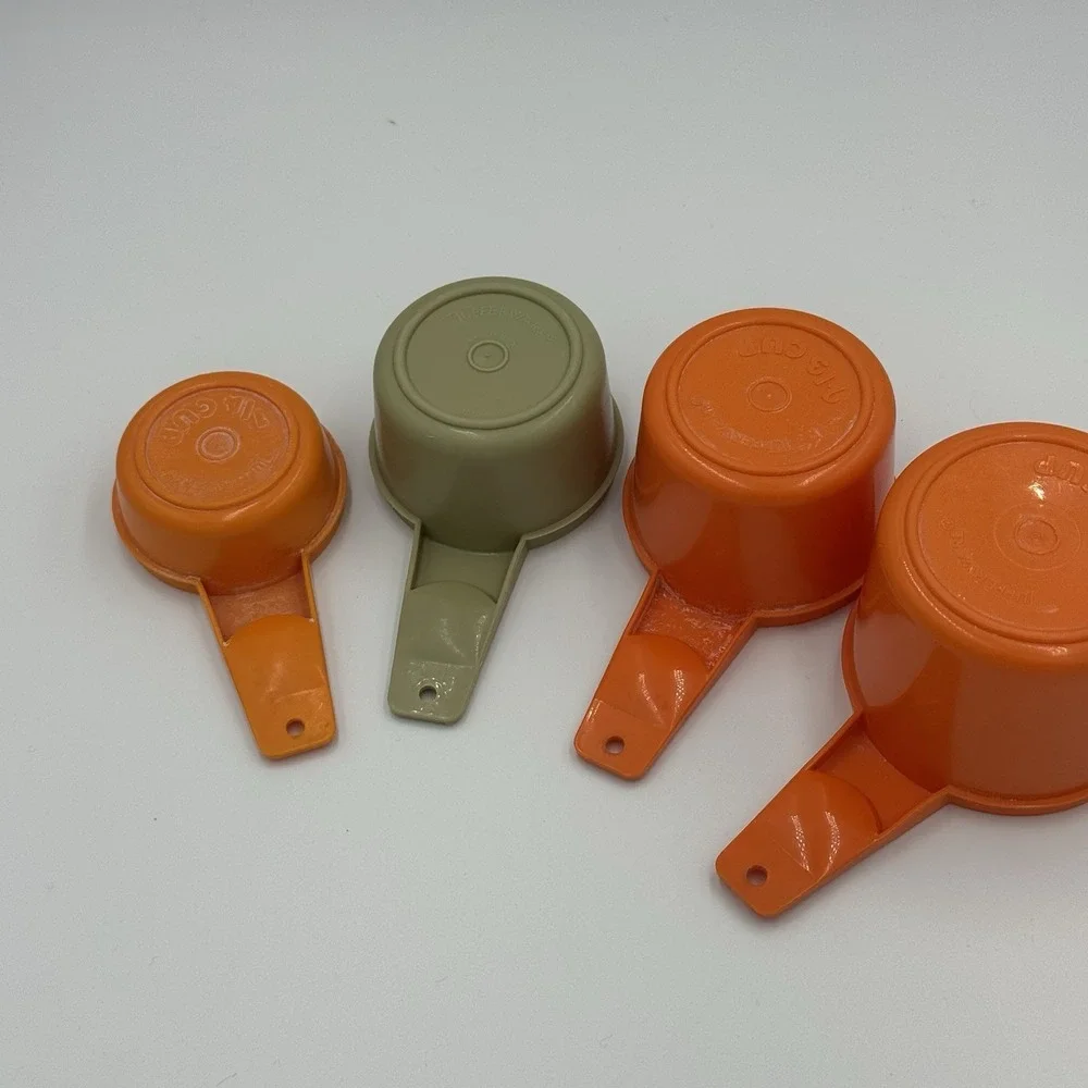 TUPPERWARE Measuring Cups Mismatched‎ Orange & Green Stacking Set of 4 Vintage